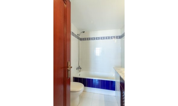 Resale - Apartment -
Torrevieja - Playa de los Locos