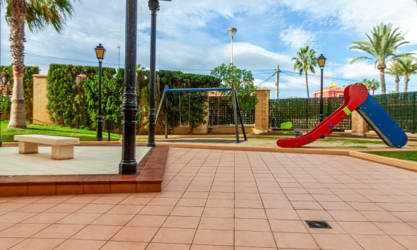 Resale - Apartment -
Torrevieja - Playa de los Locos