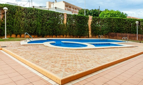 Resale - Apartment -
Torrevieja - Playa de los Locos