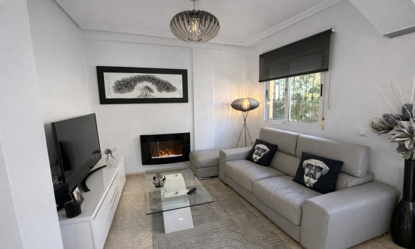 Revente - Quad House -
Orihuela Costa - Villa's San Jose IV