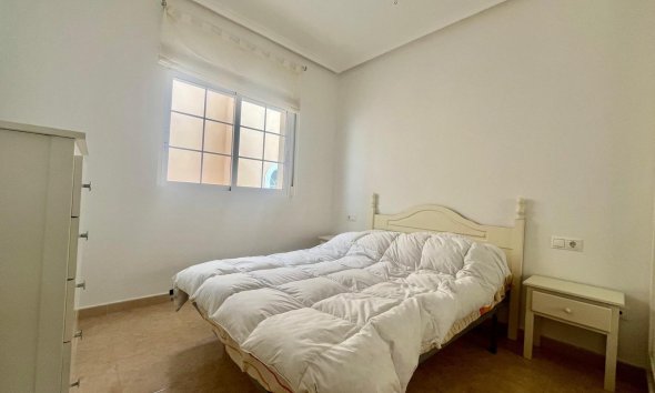 Resale - Bungalow -
San Fulgencio - La Marina