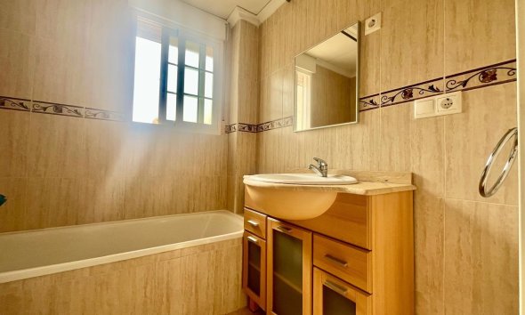 Resale - Bungalow -
San Fulgencio - La Marina