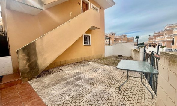 Resale - Bungalow -
San Fulgencio - La Marina