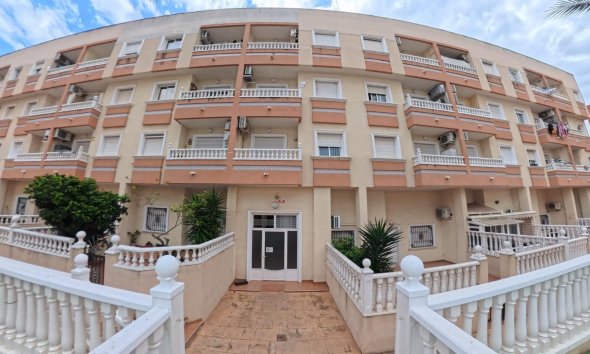 Reventa - Apartment -
Torrevieja - Centro