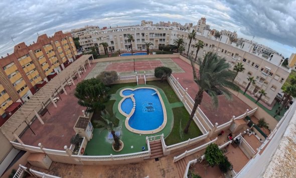 Reventa - Apartment -
Torrevieja - Centro