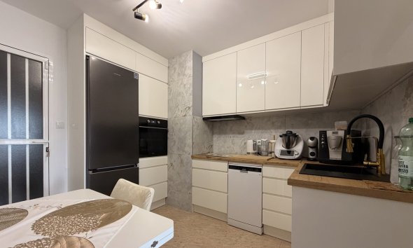 Reventa - Apartment -
Torrevieja - Urb. Calas Blancas III