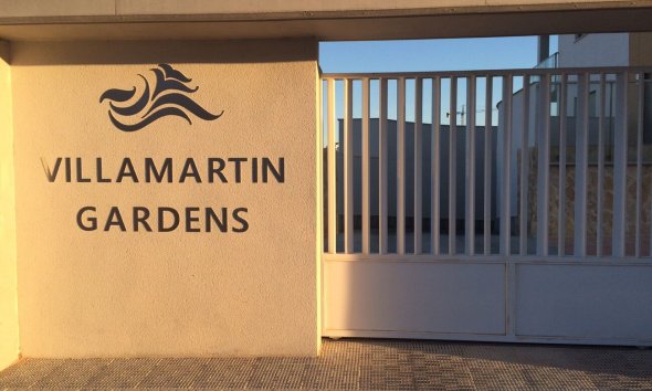 Revente - Apartment -
Villamartin