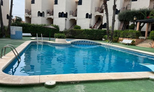 Resale - Apartment -
Torrevieja - Miramar - Torre Del Moro