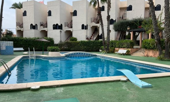 Resale - Apartment -
Torrevieja - Miramar - Torre Del Moro