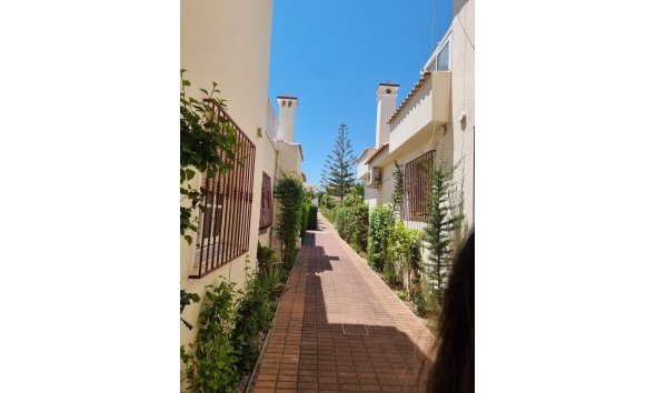 Revente - Apartment -
Torrevieja - Los Balcones - Los Altos del Edén