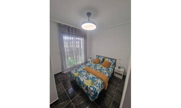 Resale - Apartment -
Torrevieja - Centro - Muelle Pesquero