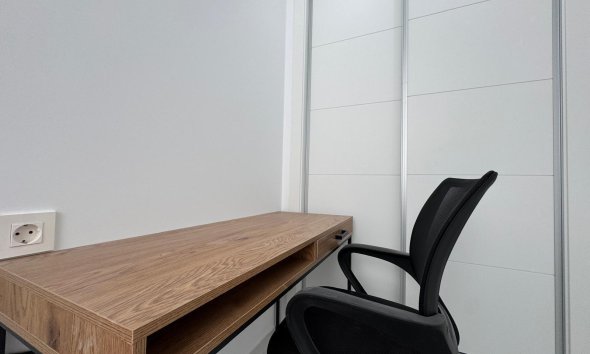 Resale - Apartment -
Torrevieja - Centro