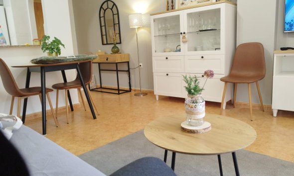 Reventa - Ático -
Torrevieja - La Mata