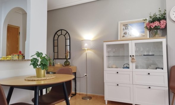 Reventa - Ático -
Torrevieja - La Mata