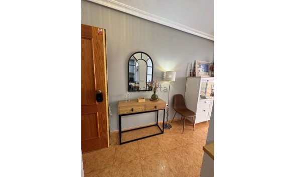 Reventa - Ático -
Torrevieja - La Mata