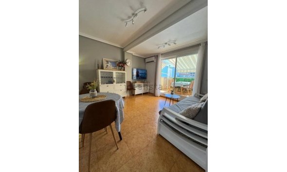 Reventa - Ático -
Torrevieja - La Mata