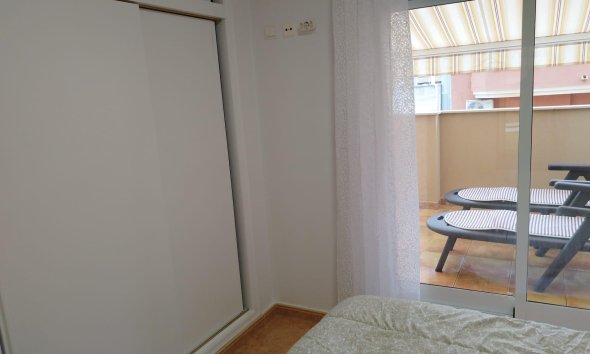 Reventa - Ático -
Torrevieja - La Mata