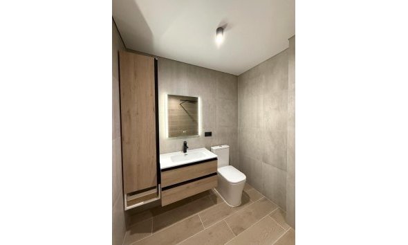 Revente - Apartment -
Torrevieja - Paseo Maritimo