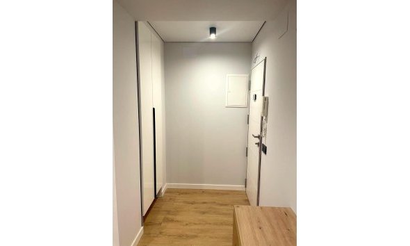 Revente - Apartment -
Torrevieja - Paseo Maritimo