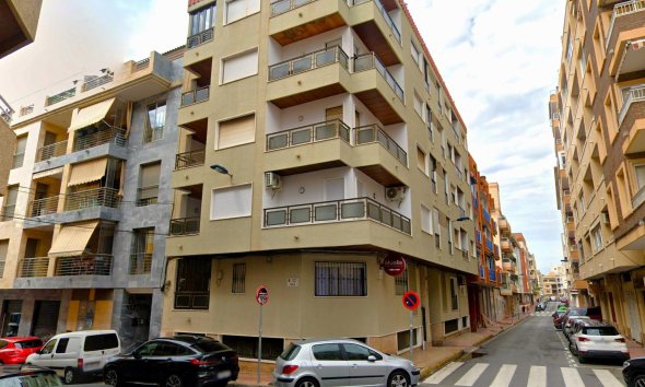 Revente - Apartment -
Torrevieja - Paseo Maritimo