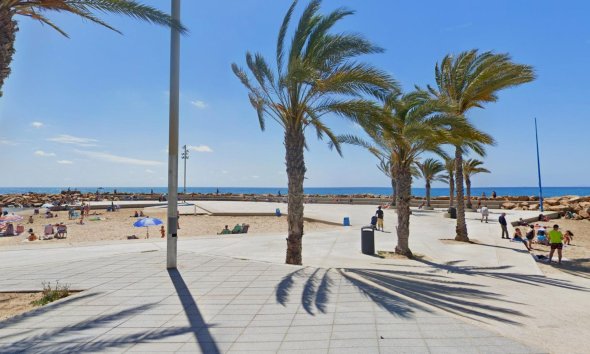 Revente - Apartment -
Torrevieja - Paseo Maritimo