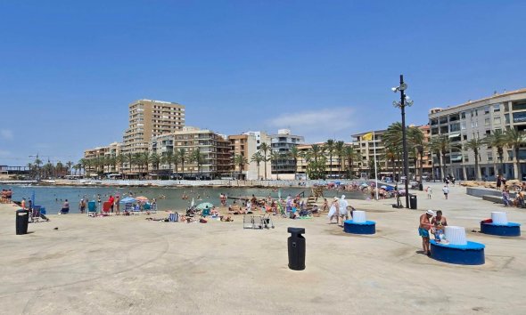 Revente - Apartment -
Torrevieja - Paseo Maritimo