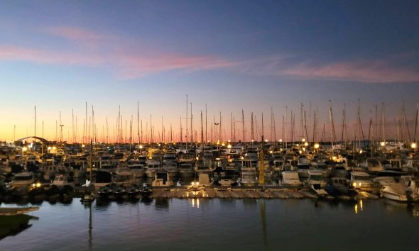 Revente - Apartment -
Torrevieja - Paseo Maritimo