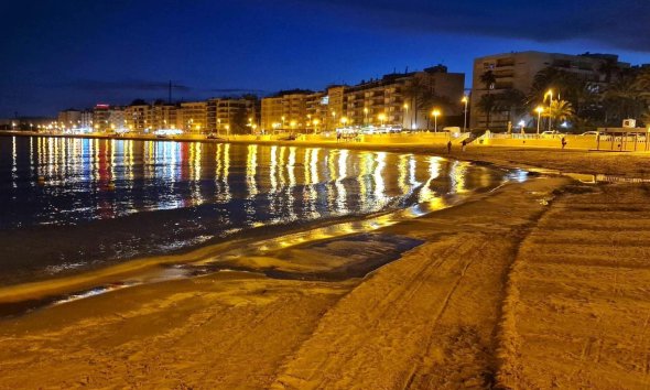 Revente - Apartment -
Torrevieja - Curva Del Palangre