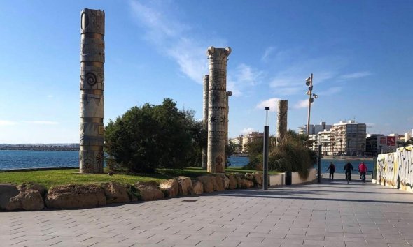 Revente - Apartment -
Torrevieja - Curva Del Palangre