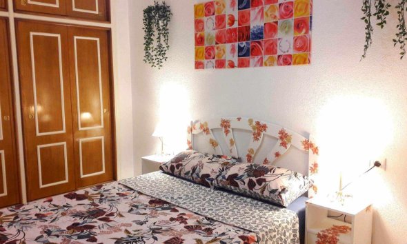 Revente - Apartment -
Torrevieja - Centro