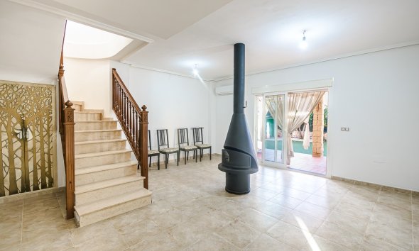 Revente - Villa -
Benferri - Inland