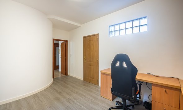 Revente - Villa -
Benferri - Inland