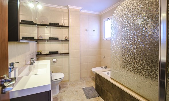 Revente - Villa -
Benferri - Inland