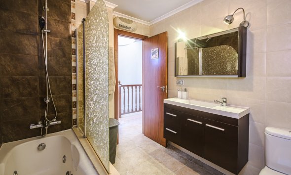 Revente - Villa -
Benferri - Inland