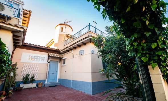 Revente - Villa -
Benferri - Inland