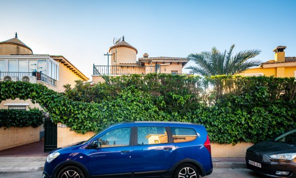 Revente - Villa -
Benferri - Inland