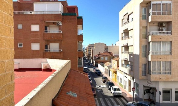 Revente - Apartment -
Torrevieja - Centro