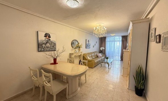 Reventa - Town House -
Torrevieja - Calas Blanca
