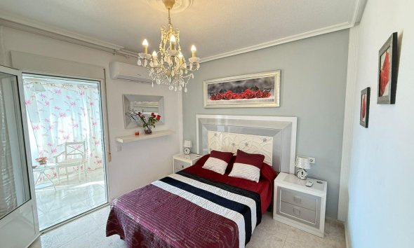 Reventa - Town House -
Torrevieja - Calas Blanca