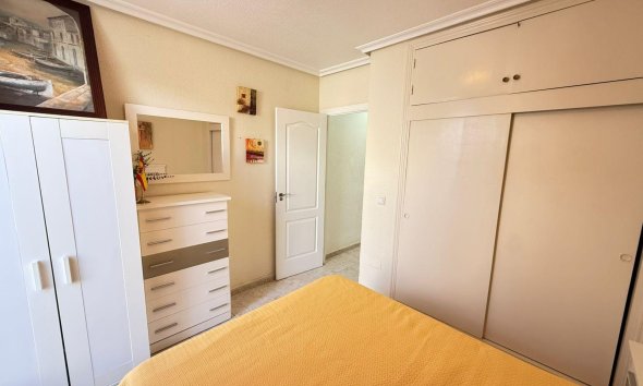 Reventa - Town House -
Torrevieja - Calas Blanca