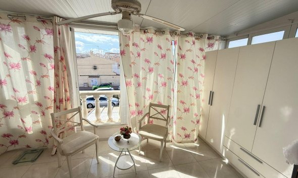 Reventa - Town House -
Torrevieja - Calas Blanca