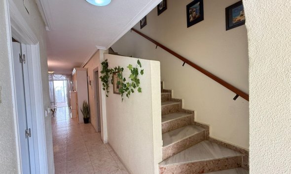 Reventa - Town House -
Torrevieja - Calas Blanca