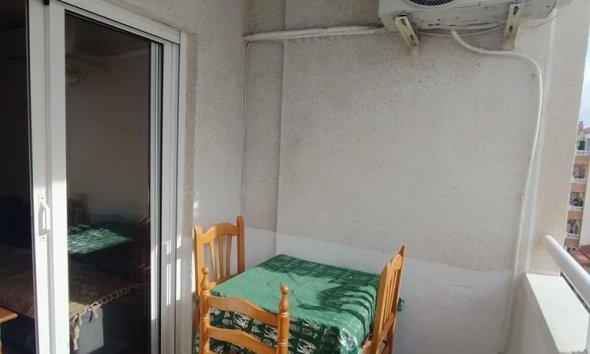 Revente - Apartment -
Torrevieja - CASCO URBANO