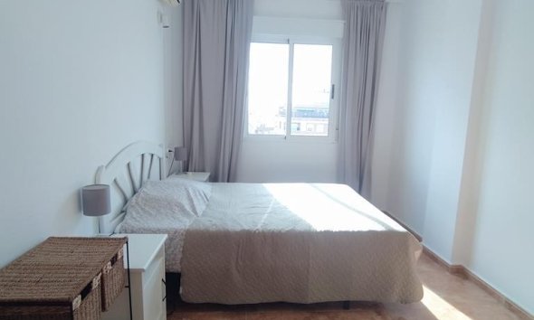 Revente - Apartment -
Torrevieja - CASCO URBANO