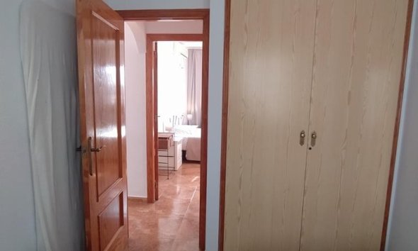 Revente - Apartment -
Torrevieja - CASCO URBANO