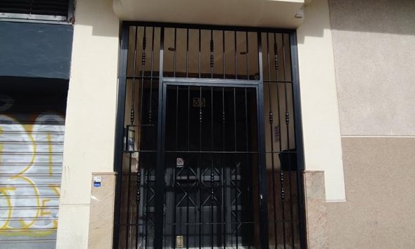 Revente - Apartment -
Torrevieja - CASCO URBANO