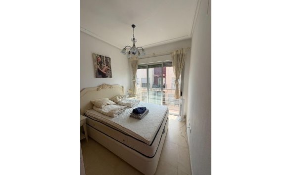 Reventa - Ático -
Torrevieja - Punta Prima