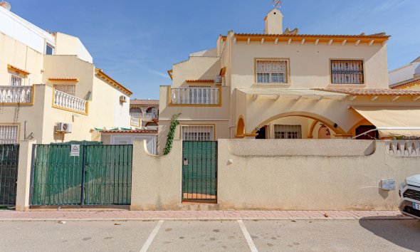 Resale - Villa -
Pilar de la Horadada - Costa Blanca
