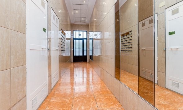 Revente - Apartment -
Torrevieja - Costa Blanca