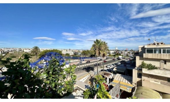 Reventa - Ático -
Torrevieja - Costa Blanca